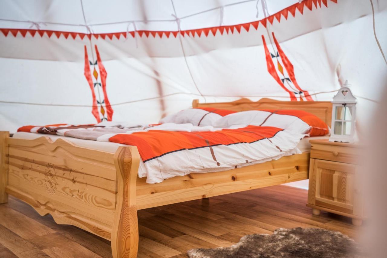 Ranc Pod Ostrou Skalou Guest House Stratena Ngoại thất bức ảnh
