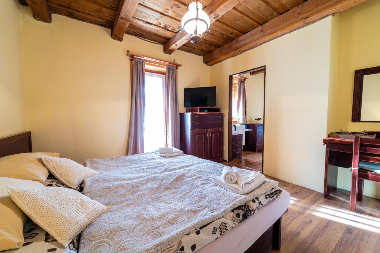 Ranc Pod Ostrou Skalou Guest House Stratena Ngoại thất bức ảnh