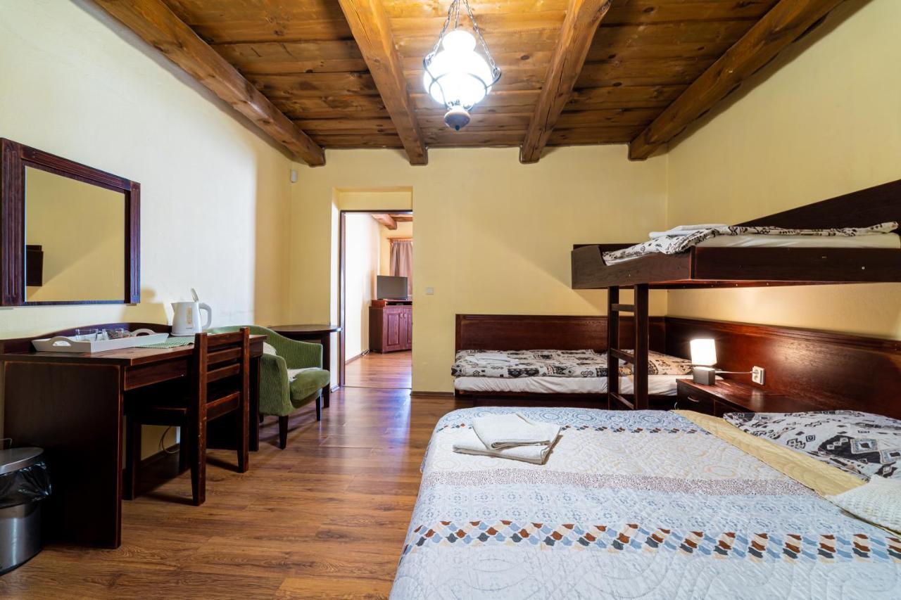 Ranc Pod Ostrou Skalou Guest House Stratena Ngoại thất bức ảnh