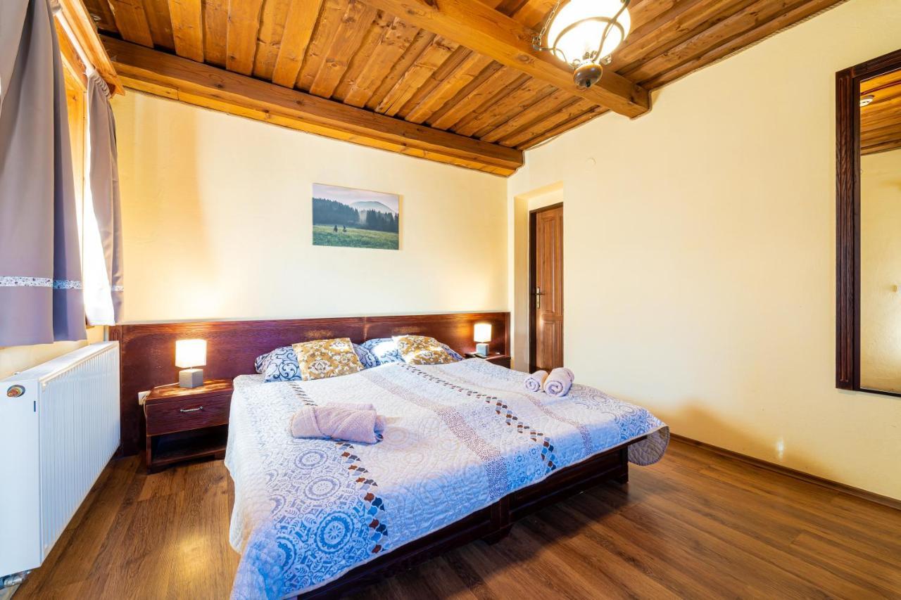 Ranc Pod Ostrou Skalou Guest House Stratena Ngoại thất bức ảnh