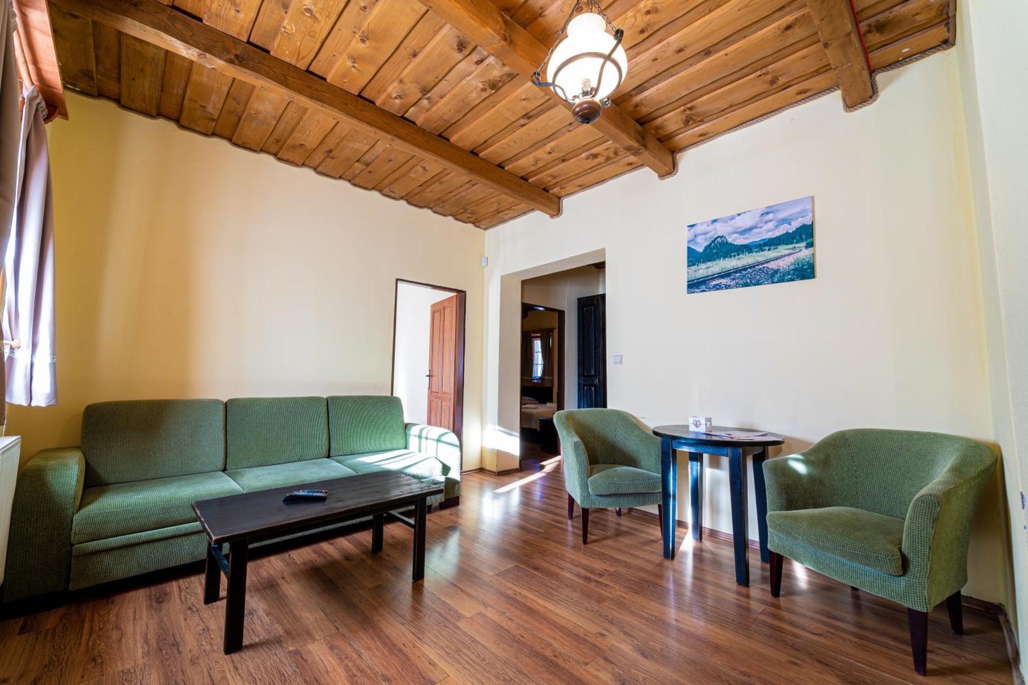 Ranc Pod Ostrou Skalou Guest House Stratena Ngoại thất bức ảnh