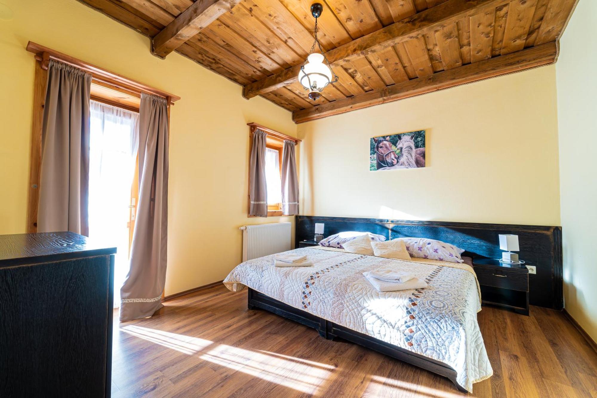 Ranc Pod Ostrou Skalou Guest House Stratena Ngoại thất bức ảnh