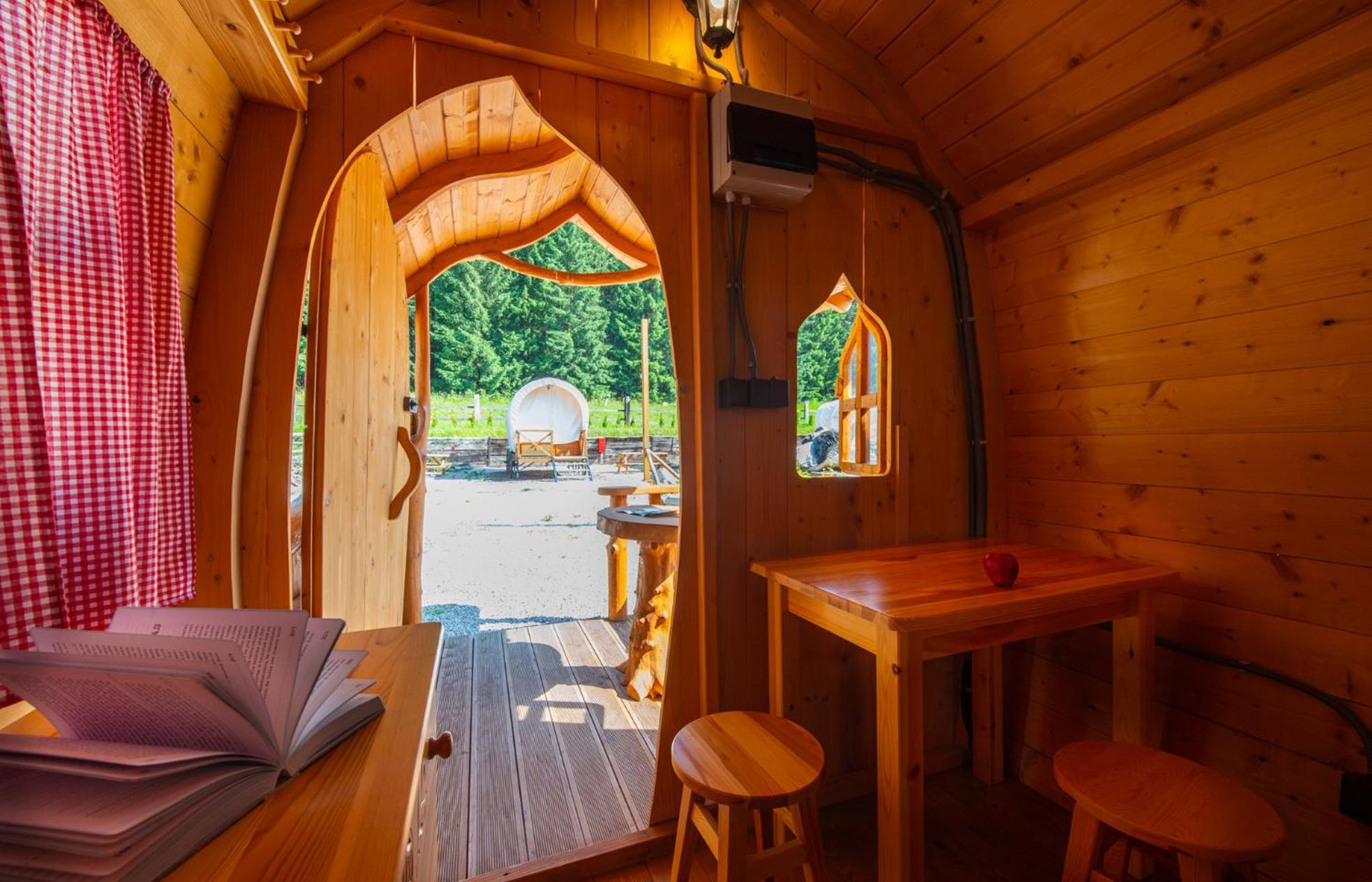 Ranc Pod Ostrou Skalou Guest House Stratena Ngoại thất bức ảnh