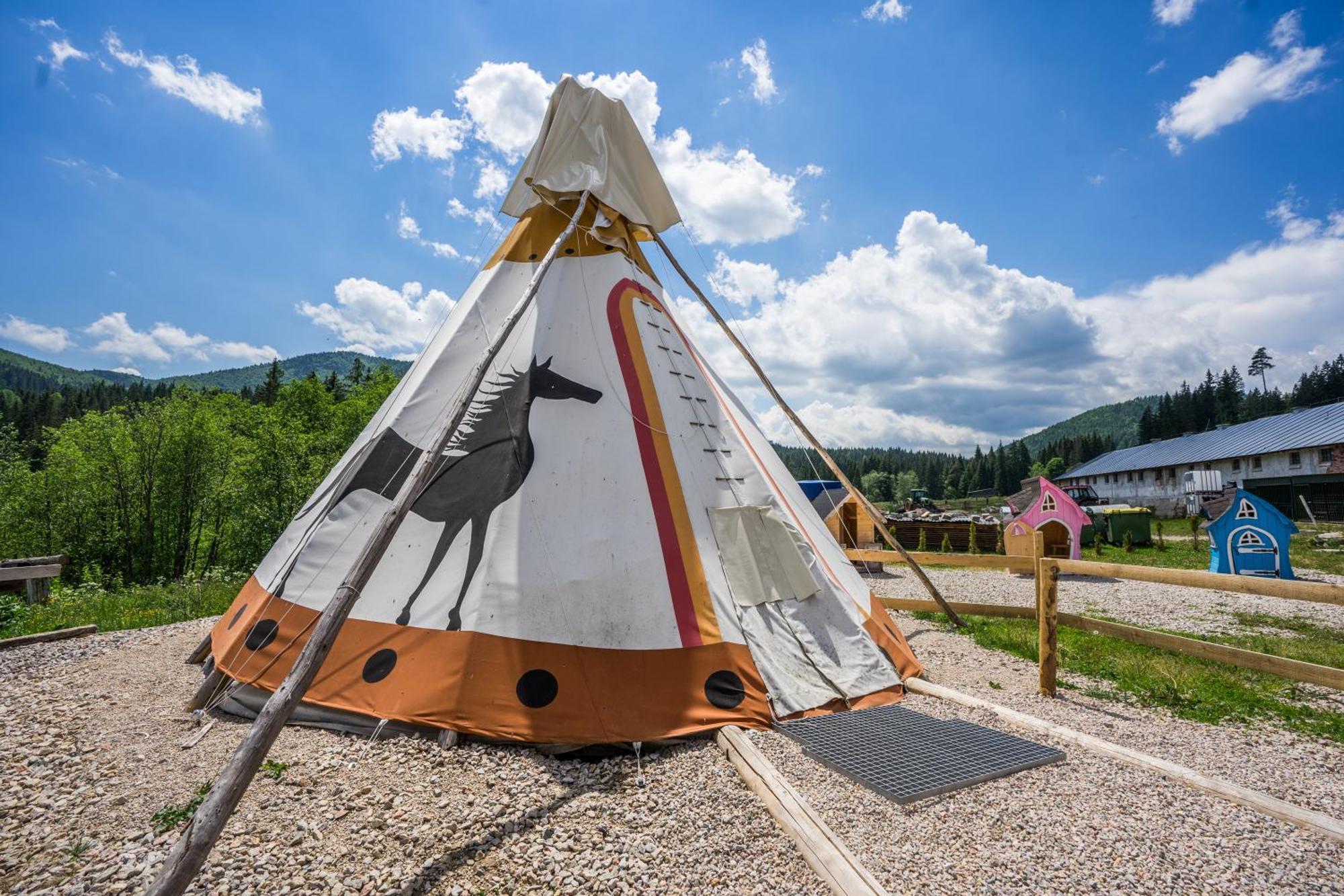 Ranc Pod Ostrou Skalou Guest House Stratena Ngoại thất bức ảnh